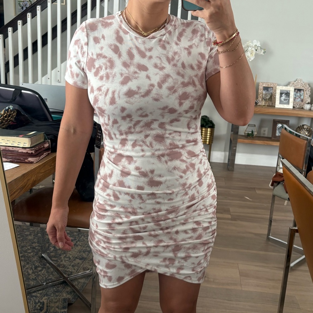Express White & Dusty Rose Tie-Dye Ruched Bodycon Mini Dress
